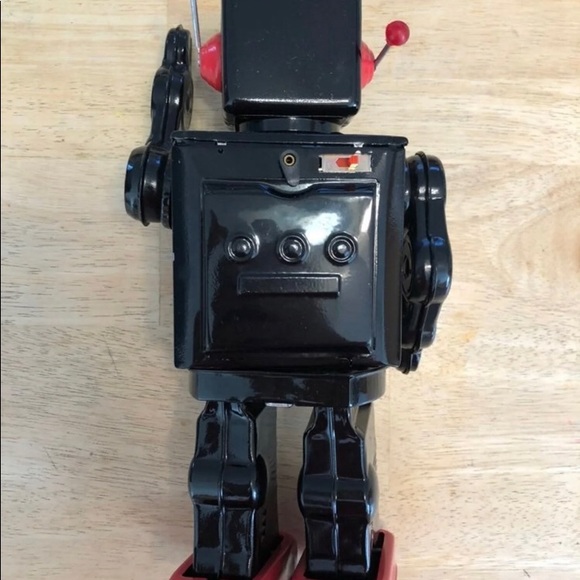 Millenium Robot 2000 Replica Japanese Battery Operated Attacking Robot - Picture 6 of 12